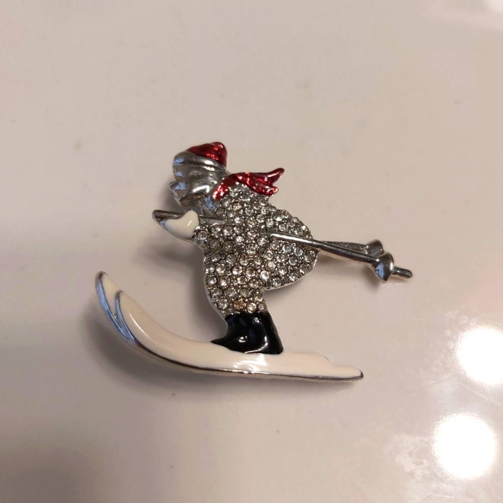 Brooch